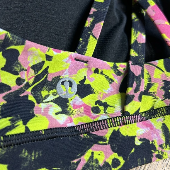 LULULEMON Floral Energy Bra in Medium Support 2 - Picture 6 of 7